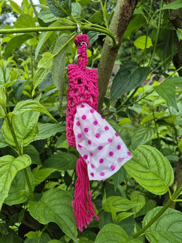 Kotbeutelspender „Boho-Style " – gehäkelt, nachfüllbar & mit Karabiner – Bild 4