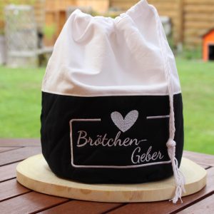 Brotbeutel mit Kordel in Schwarz-Weiß – bestickt mit „Brötchen-Geber“