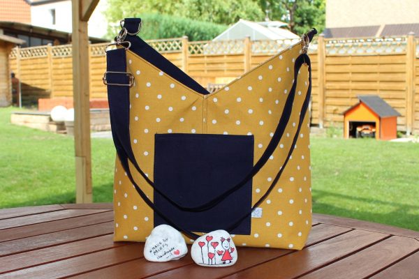 Wendetasche mit Cocktail-Motiv & senfgelbem Innenfutter – handgemacht – Bild 3